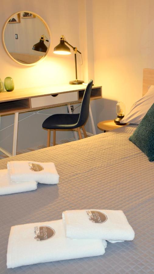Augoustinos - Sea Side Luxury Apartments Артемида Екстериор снимка