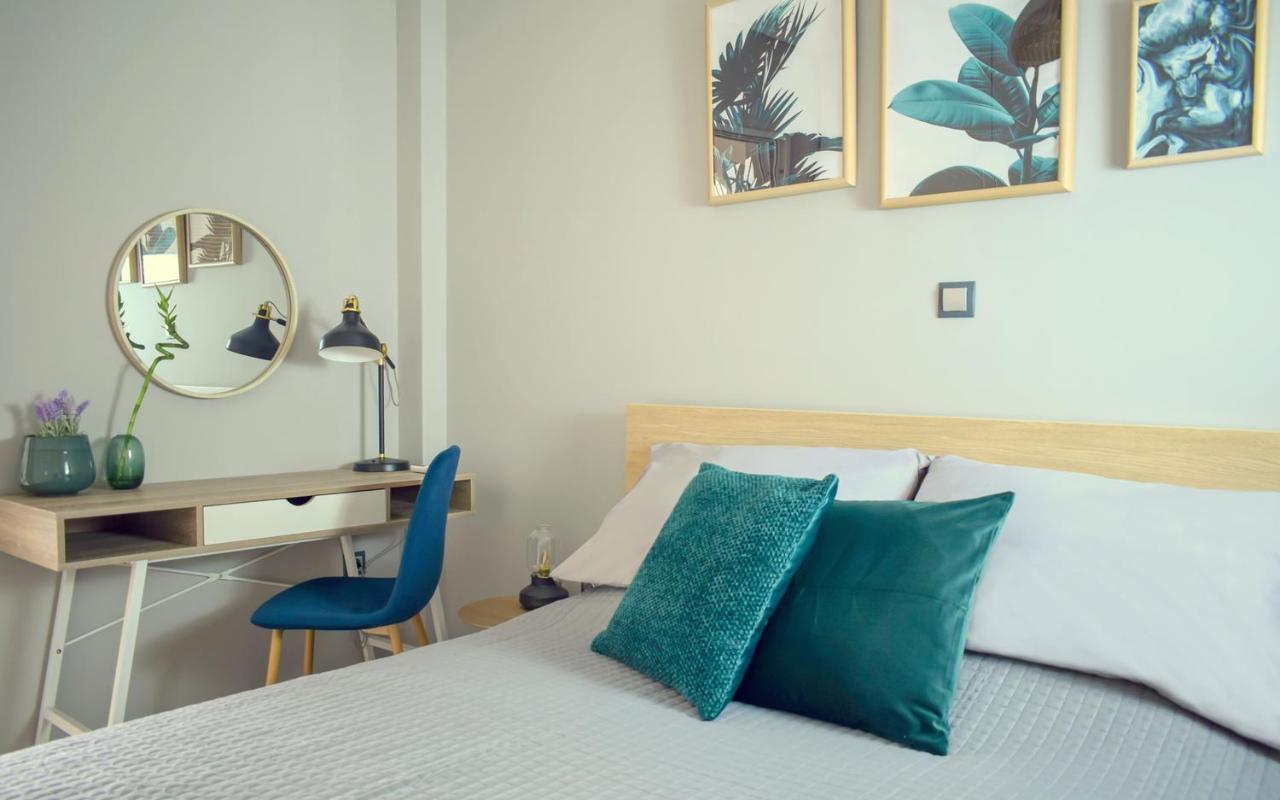 Augoustinos - Sea Side Luxury Apartments Артемида Екстериор снимка